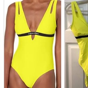 Calvin Klein Logo V-Neck Cut Out One Piece Swimsuit Women’s Size S Yellow